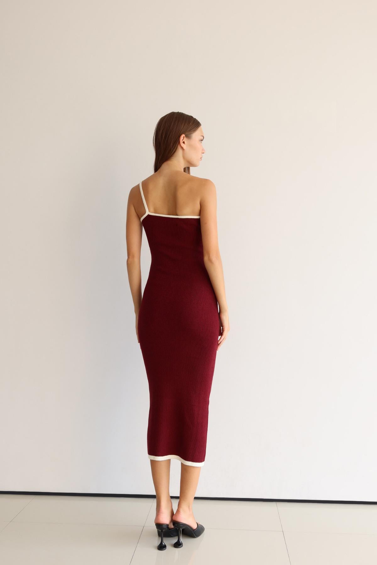 M. Shoulder Dress Burgundy