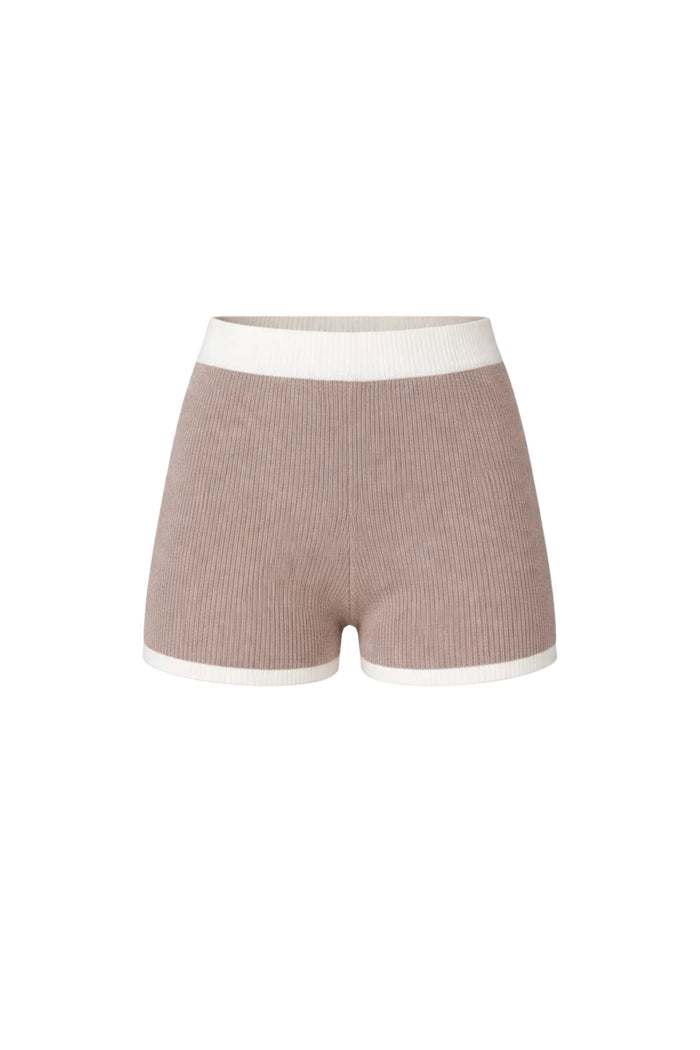 M. Shorts Latte