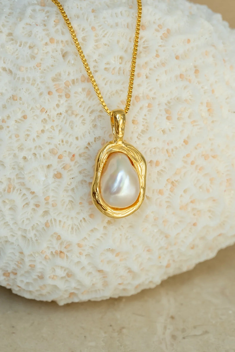 Necklace Pearl Swirl Gold