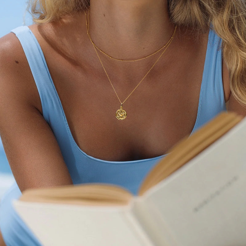 Necklace Whale Tail Gold